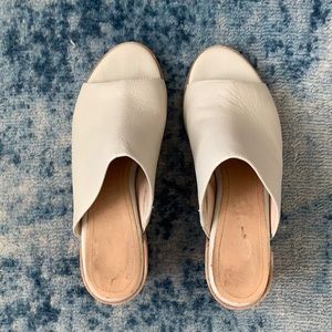 Dr. Scholl’s Cream Heeled Mules